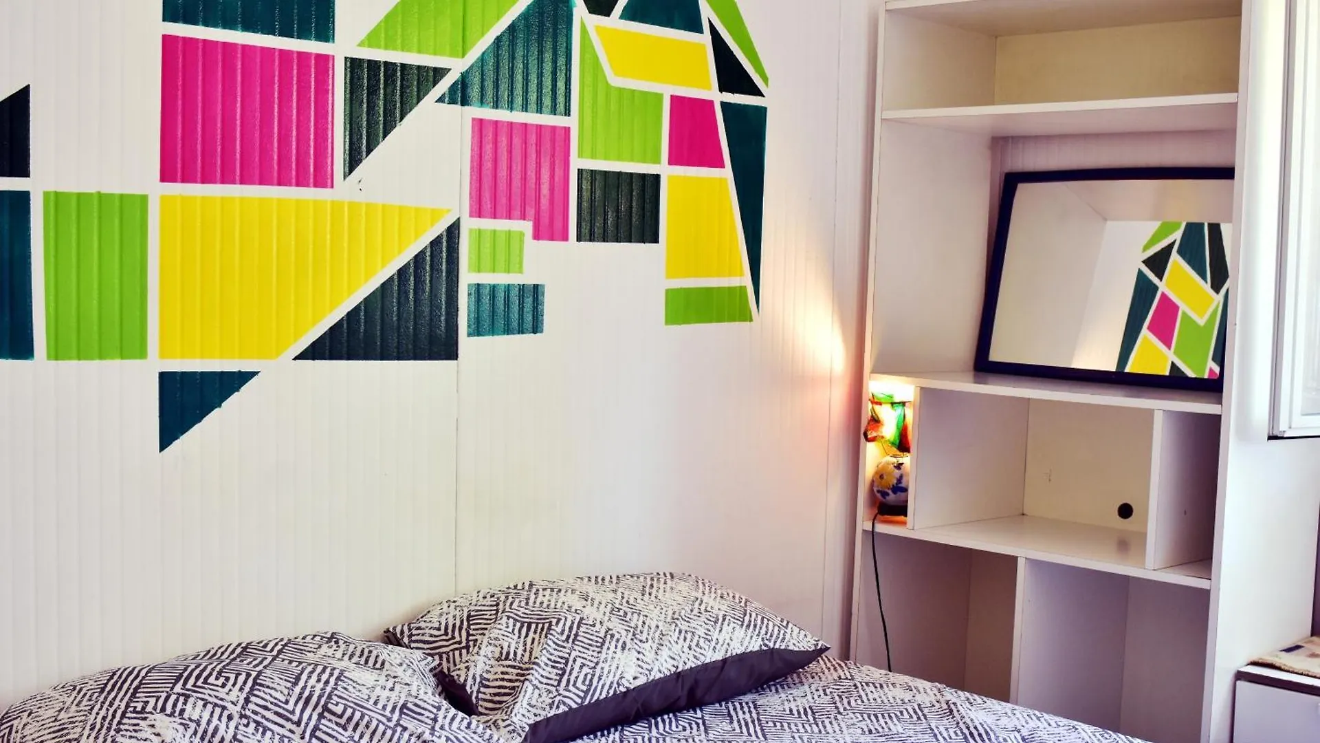 بيت ضيافة فندق كاتانيافي  La Casetta Colorata إيطاليا